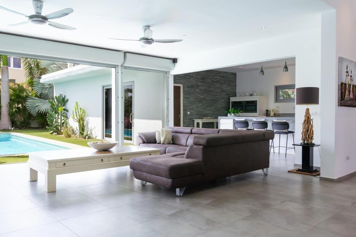 Stylish 4 Bedroom Modern Villa Design, Walking Distance From The Beach Jan Thiel Eksteriør bilde